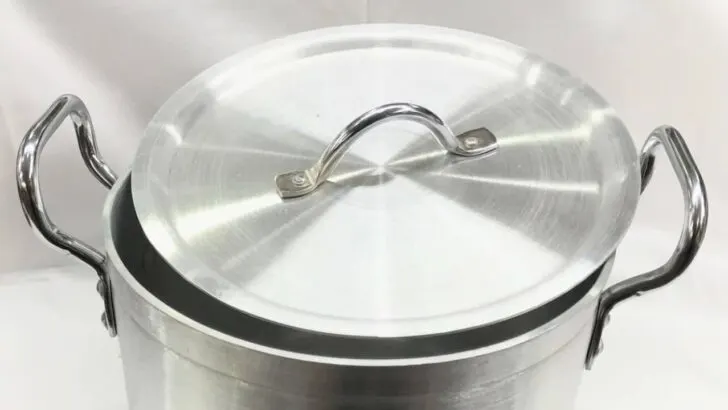 What Not to Cook in Aluminum Cookware