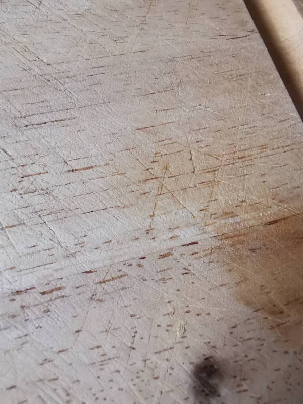 Crevices on a wooden cutting board