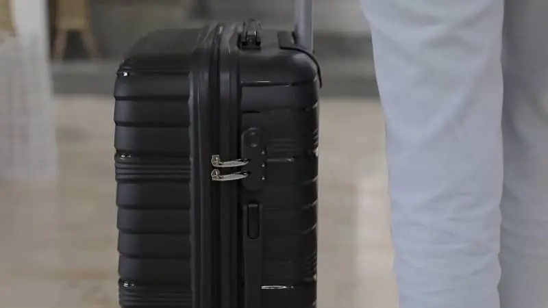Polypropylene luggage material is convenient