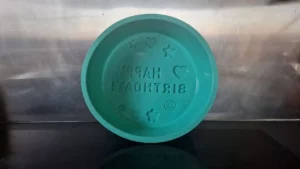 Silicone Baking Molds: Two Common Types on the Market