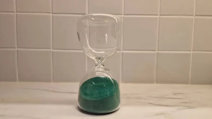 How Hourglasses Measure Time (The Intricate Mechanisms Revealed)