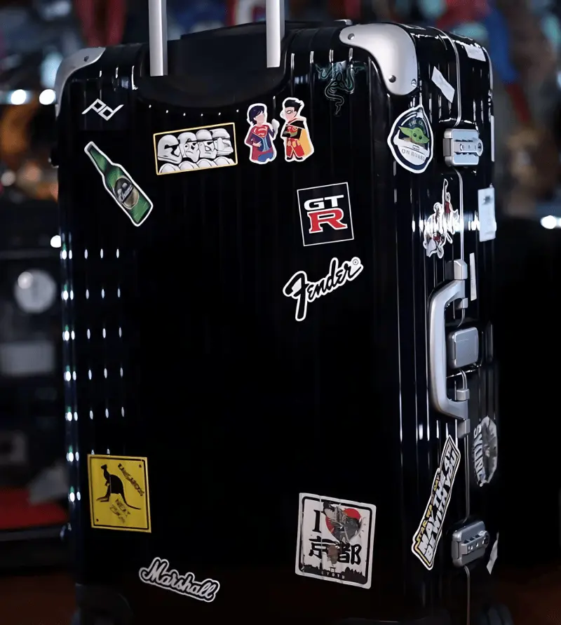 Use Stickers to identify easily your luggage