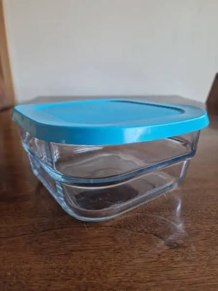 glass containers are an excellent alternative for freezing food
